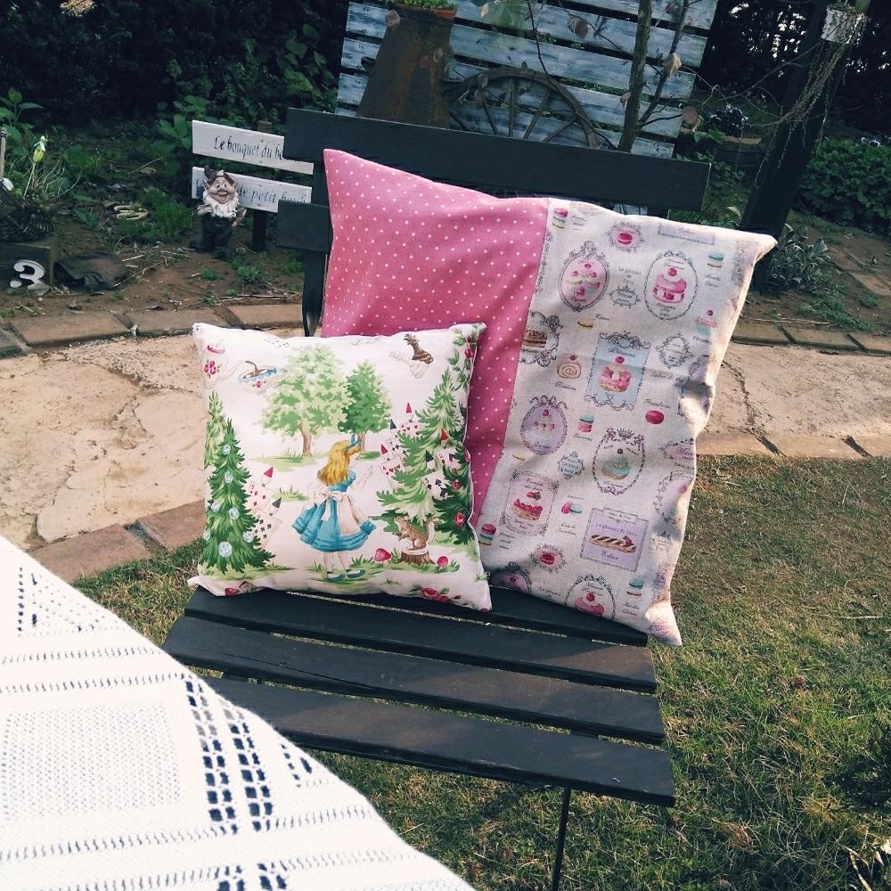 広い庭の画像 by cache-cacheさん | 広い庭とガーデンクッションと千葉県とHandmadeとオープンガーデンとハンドメイドイベントとナチュラルガーデンと自宅オープンガーデンします(^_^*)と植中毒とミルク缶と成田とDIYとイースターとハンドメイドとガーデニングと成田市と花のある暮らしと古道具とジャンクガーデンとワークショップ とカシュカシュの庭とフレンチジャンク