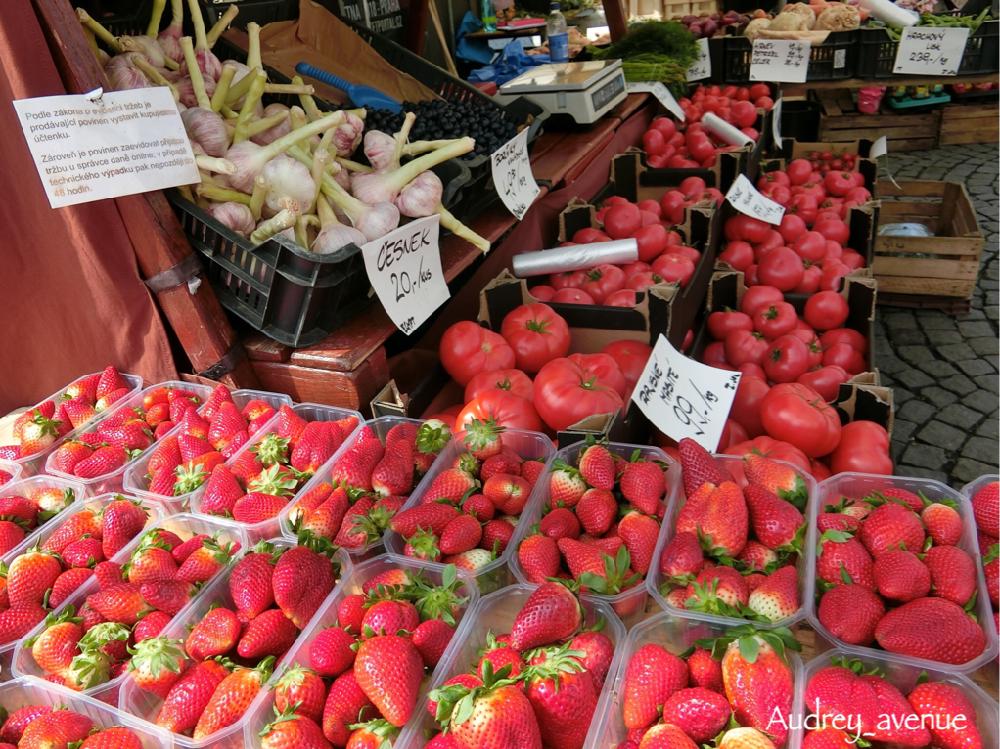 お出かけ先の画像 by Audreyさん | お出かけ先とニンニクとイチゴとトマトと海外のお野菜、果物と海外の果物とプラハ散策と今日の一枚とナチュラルスタイルと海外の景色