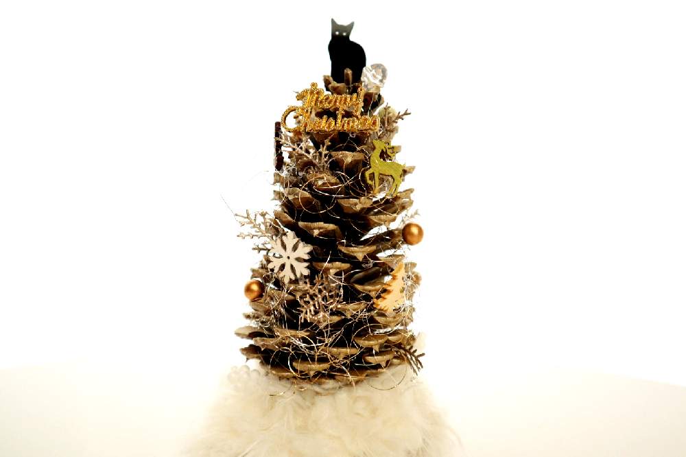 インテリアの画像 by kanadeluxさん | インテリアとGS映えと黒猫とXmasインテリアと松ぼっくりツリーと松ぼっくり☆と松ぼっくりアートと小さな幸せ♡とハンドメイドと可愛いとネコと花のある暮らしとハンドメイド雑貨