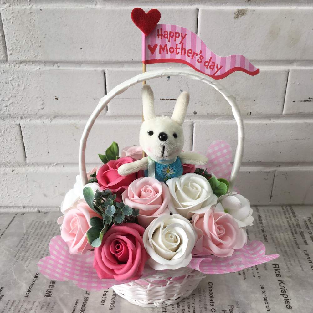 インテリアの画像 by 花ギフト専門店iihanaギャラリーさん | インテリアとピンク ぴんく Pinkとばら バラ 薔薇とピンク!ピンク!ピンク!とうさぎシリーズと母の日プレゼントと姫路市とプレゼントと花ギフト専門店iihanaとピンク❤︎ピンクと母の日のプレゼントとナチュラルとナチュラルスタイルとフラワーアレンジメントとウサギと花のある暮らしとバラ・ミニバラとお花屋さんとフラワーギフトと母の日
