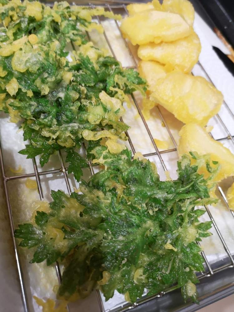 小さな庭の画像 by さっつんつんさん | 小さな庭とヨモギと今日の晩御飯と庭の鉢植えと食育とにわと食べれるものが好きといい香りと家庭菜園初心者と花のある暮らしと食育家庭菜園