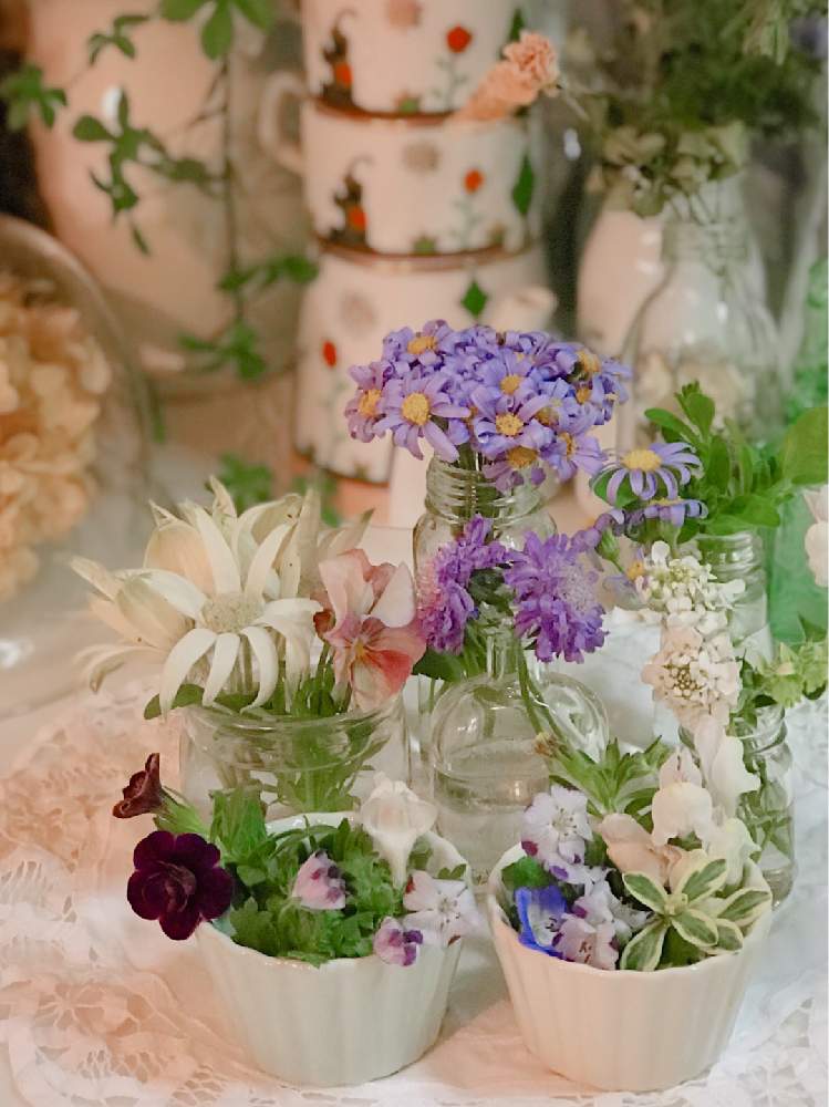 部屋の画像 by luckyandlienさん | 部屋と花のある暮らしといやされる♡とインテリアグリーンとありがとうの気持ちとごめんねと優しい色合い♡とフレンチテイストと小瓶