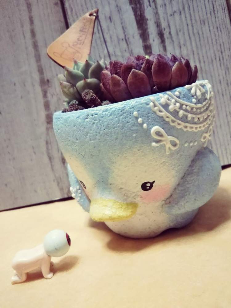 部屋の画像 by しのんさん | 部屋とHTCとおつかれさまと明日も仕事とHTC No.16とかわいい♡とお気に入り♡とpuchi.pochiさんのモルタル鉢とペンギン鉢と多肉寄せ植えとワッショイ♪と令和だよ!オヤジ集合