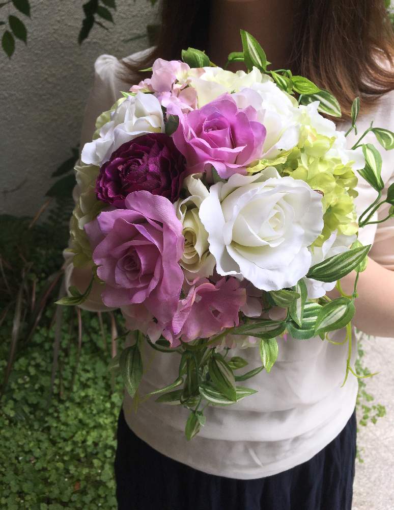 インテリアの画像 by 花ギフト専門店iihanaギャラリーさん | インテリアとばら バラ 薔薇とラウンドブーケと姫路市と花ギフト専門店iihanaとブライダルフラワーとアーティフィシャルフラワーアレンジメントとナチュラルとブーケとブライダルとナチュラルスタイルとフラワーアレンジメントと花のある暮らしとアーティフィシャル フラワーとバラ・ミニバラとお花屋さん