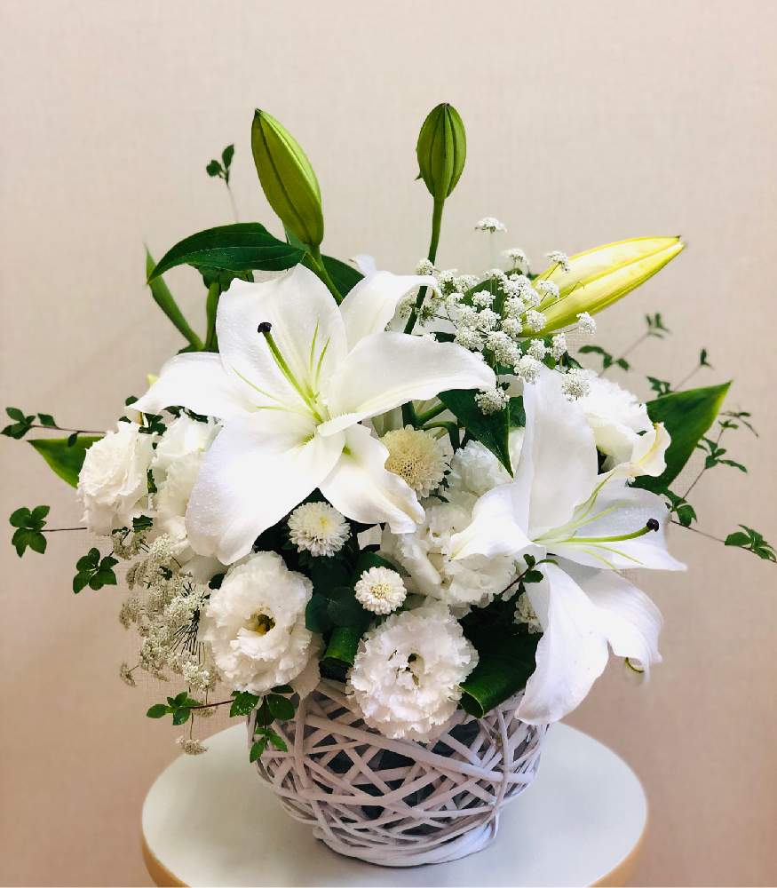 の画像 by sobana.さん | フラワーショップとトルコキキョウ。とお供えとお供えの花と花屋とお花屋さんとユリの花とドウダンツツジ✨とアスター、とホワイトレースフラワー*