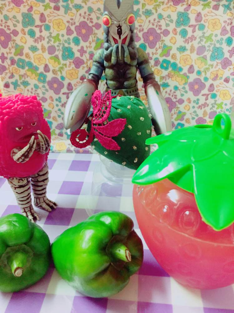 の画像 by Y._.Y-Y(ಠ_ಠ̵̵̀)Y-Y._.Yさん | ピーマン♪と毎月15日はいちごの日とほぼ、毎日ピグモンだモン♬とvバルタン星人v
