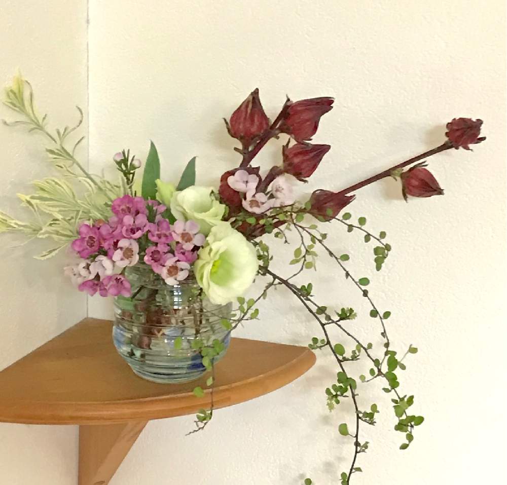 部屋の画像 by ブラックベリーさん | 部屋と花のある暮らしと花束 ブーケとお気に入りのフラワーベースと『可憐なミニブーケ』フォトコンテスト