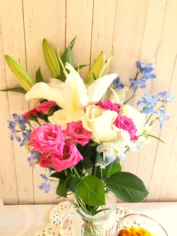 の画像 by Rujuさん | 幸せ♡とばら バラ 薔薇と癒しと植中毒とpic加工無しとしあわせ♡と新月♡満月とフラワーアレンジメントとかわいいな♡とバラ・ミニバラとGREEN UP!とユリの花とiPhone撮影と『可憐なミニブーケ』フォトコンテスト
