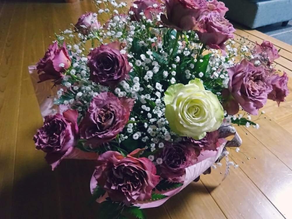 玄関の画像 by ☆きらまる☆さん | 玄関とHTCと極上咲きと薔薇愛同盟と薔薇に魅せられてとオシャレとB型とバラのある暮らしと今日の一枚ときれいな色と美しき薔薇様とたまらん!と花のある暮らしとテンション⤴︎とロザリアンとバラを楽しむ