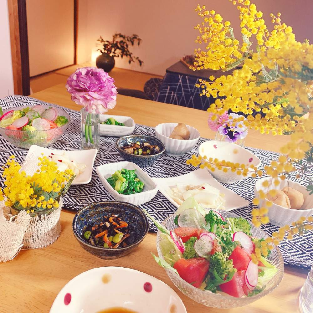 キッチンの画像 by Tenさん | キッチンと ミモザとWEEKEND FLOWERとベランダのお花と花いっぱいプロジェクトとGS映えとおうちフラワーフォトコンテストとインテリアと植物とベランダガーデンとお家大好きとおうち園芸とプロフからminneに飛べますとグリーンとお花のある暮らしとこういう時こそお花を飾ろうとミモザの花とお気に入りコーナーと花のある暮らしとminneで活動中☆とインテリア雑貨とバルコニスト