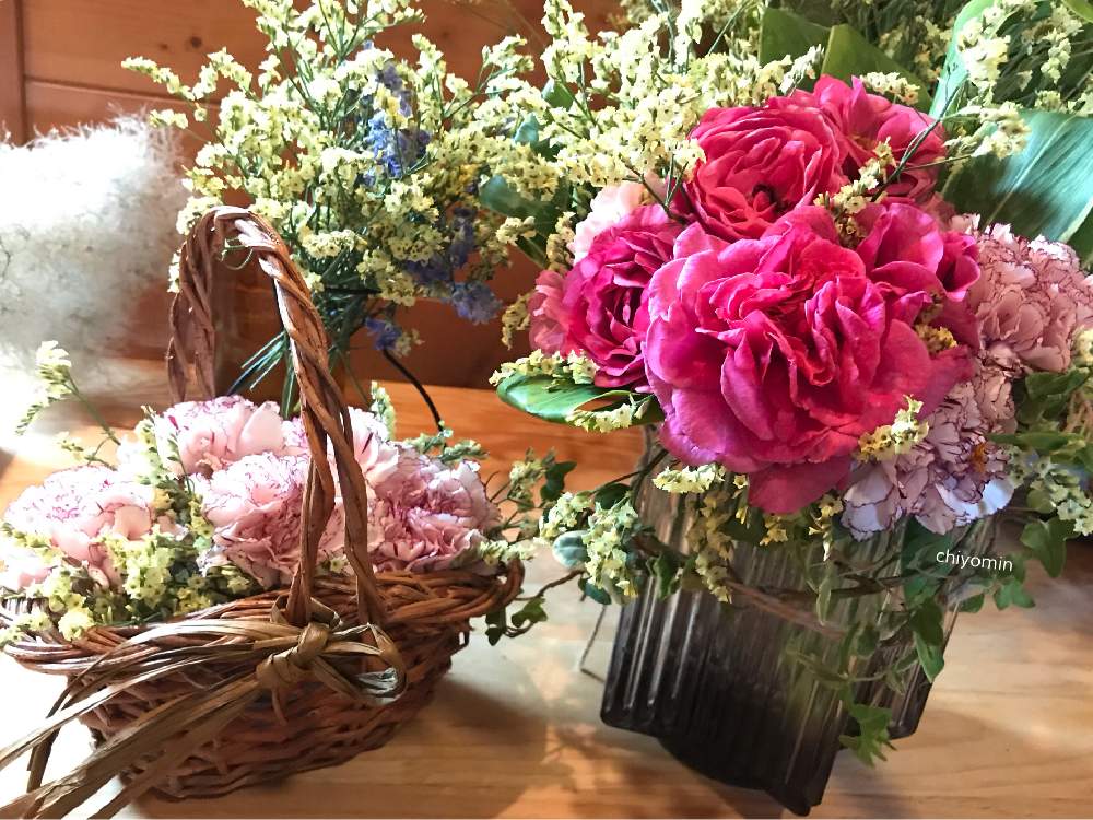部屋の画像 by ちよみん*さん | 部屋とカーネーションとスモークツリーとアイビーと薔薇とデルフィニウムとハイブリッド スターチスとヴァンテロとモニター当選とおうち園芸とバラと夢CLUBと生花とドライフラワーアレンジと フラワーアレンジとおうちで過ごそうとGSでバラ園と花のある暮らしとはなイチお届け便とちよみん薔薇2020とはなイチお届け便モニターとGS植物うちなーぐち会