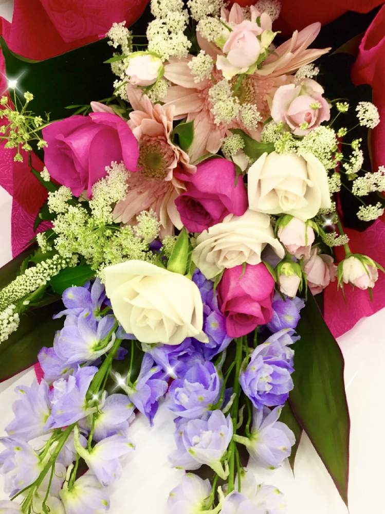 の画像 by hirarinさん | デルフィニウムとガーベラと薔薇