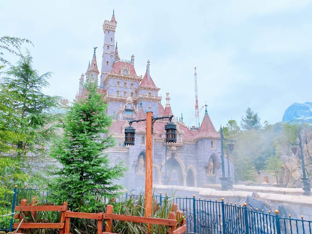 お出かけ先の画像 by Rioさん | お出かけ先とお城とディズニーランドと緑のある風景