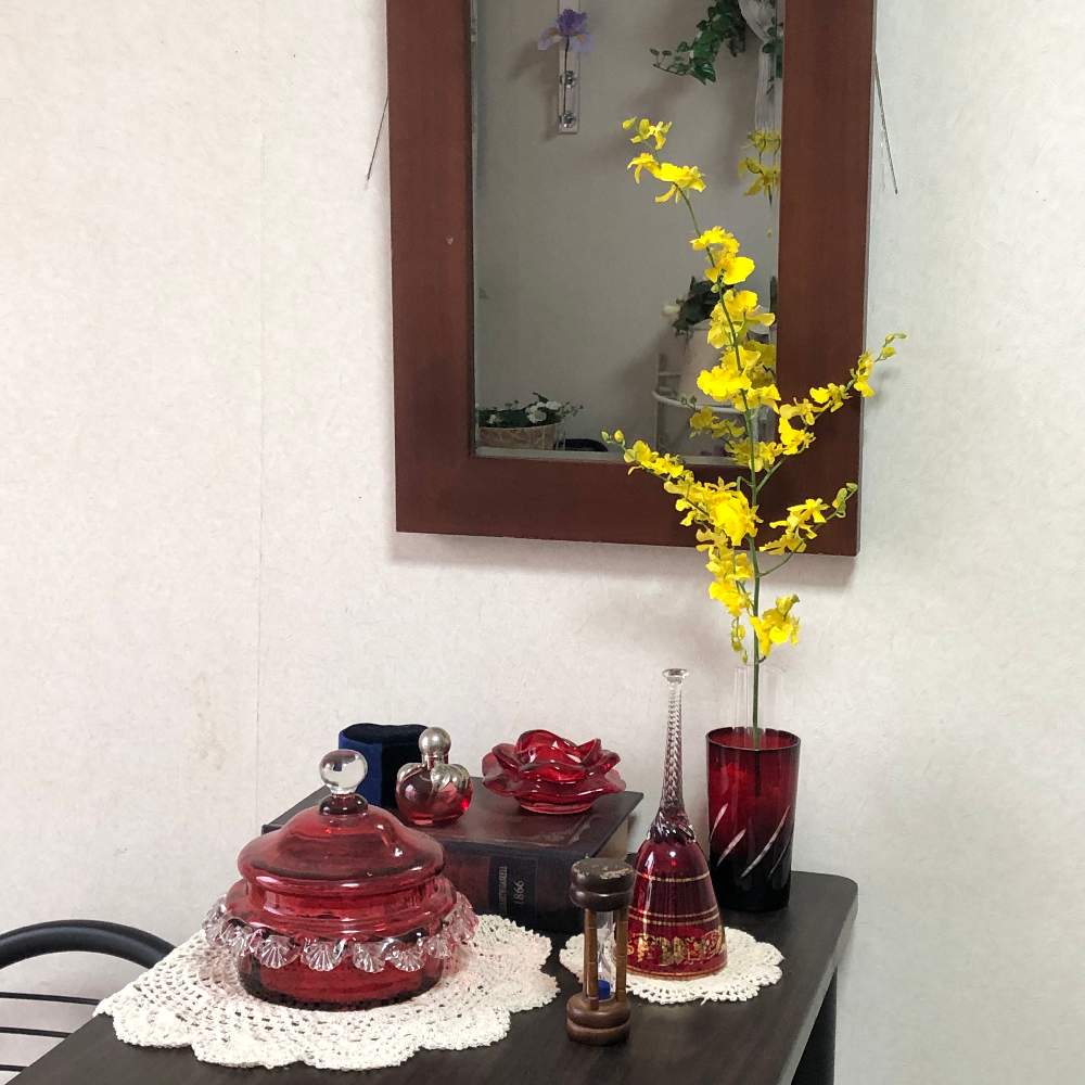 インテリアの画像 by Grace Placeさん | インテリアとオンシジューム(群雀蘭)と花言葉と花のある暮らしと誕生花とGS映え