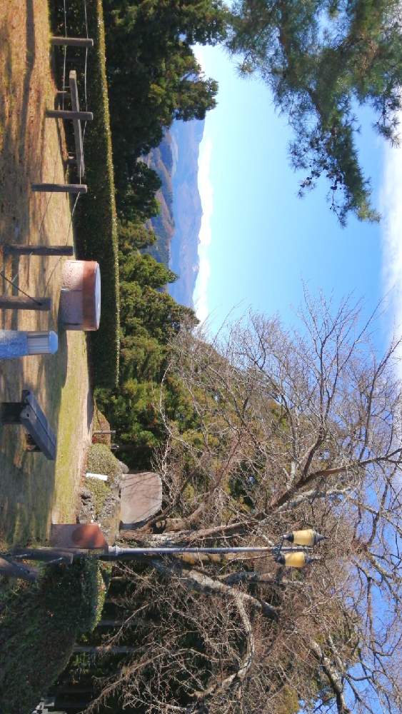 お出かけ先の画像 by 風の駅さん | お出かけ先とヤマザクラと安達太良山(遠景)とぶらり電動チャリと智恵子抄と高村智恵子と髙村光太郎と智恵子の杜公園(二本松市)