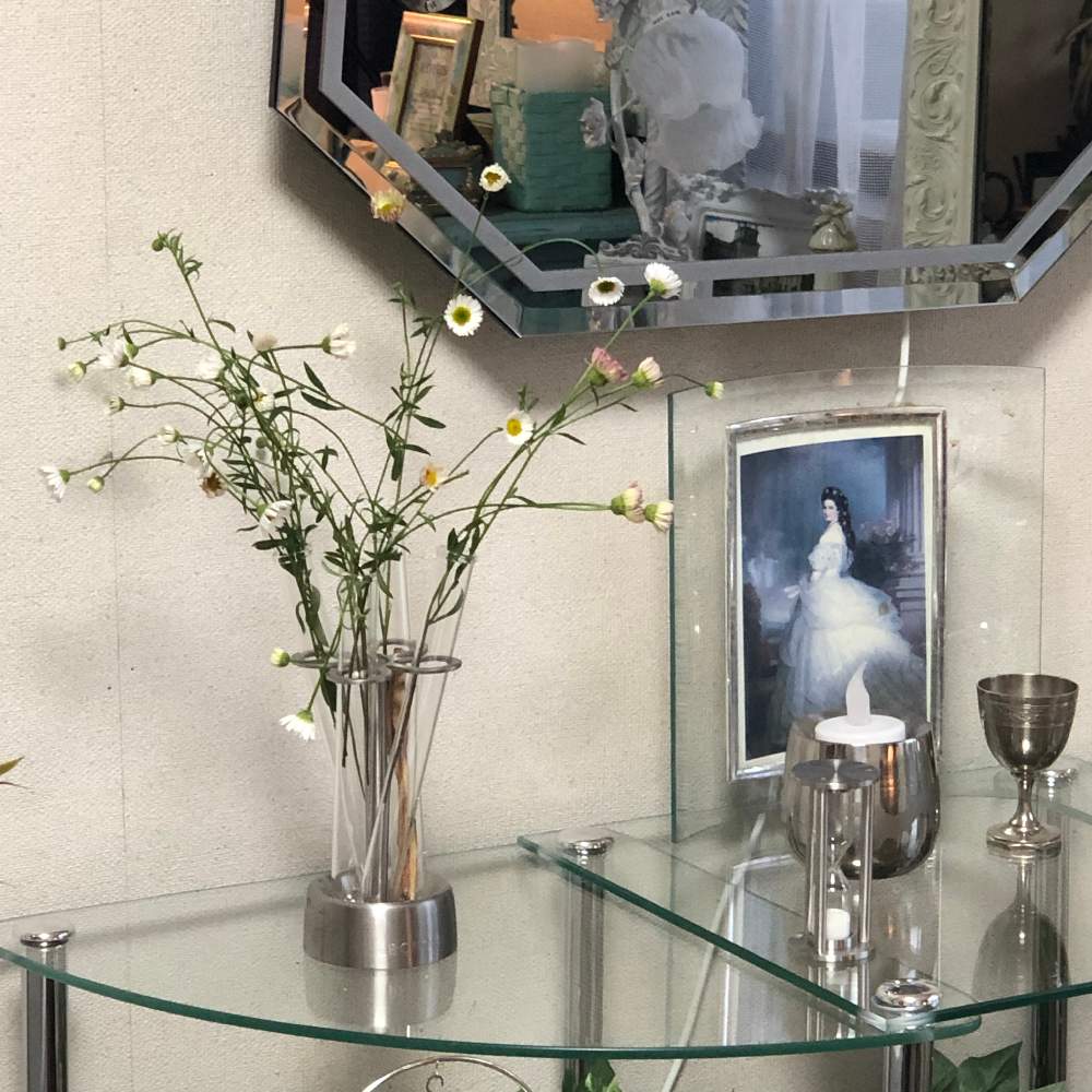 インテリアの画像 by Grace Placeさん | インテリアとデージー(雛菊)と花言葉と花のある暮らしと誕生花とGS映え