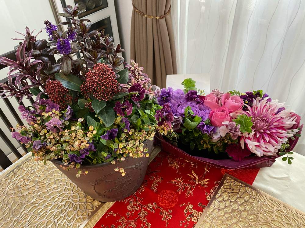 部屋の画像 by ☆Mayuka☆さん | 部屋と生花フラワーアレンジメントと寄せ植え.とアイロニーアレンジメントと皆さんの優しさに感謝.•*¨*•.¸¸♬と感謝の気持ちを忘れないとフラワーアレンジメント♥とバースデープレゼントとTEAMほほえみとコロナウイルスの終息を願う!とjardin du I'llonyとこんな時こそ花をとGSのみなさんに感謝♡と冬眠中とstay safeとお花は人を元気にするとGSのみなさんに感謝!とfrorist jardin du I'llonyとお花で癒されよう❤️と最前線のあなたへ、まけないで!と『ひとりじゃない、繋がろう』と愛のこもった寄せ植えと繋がりに感謝✨と植物に癒されて