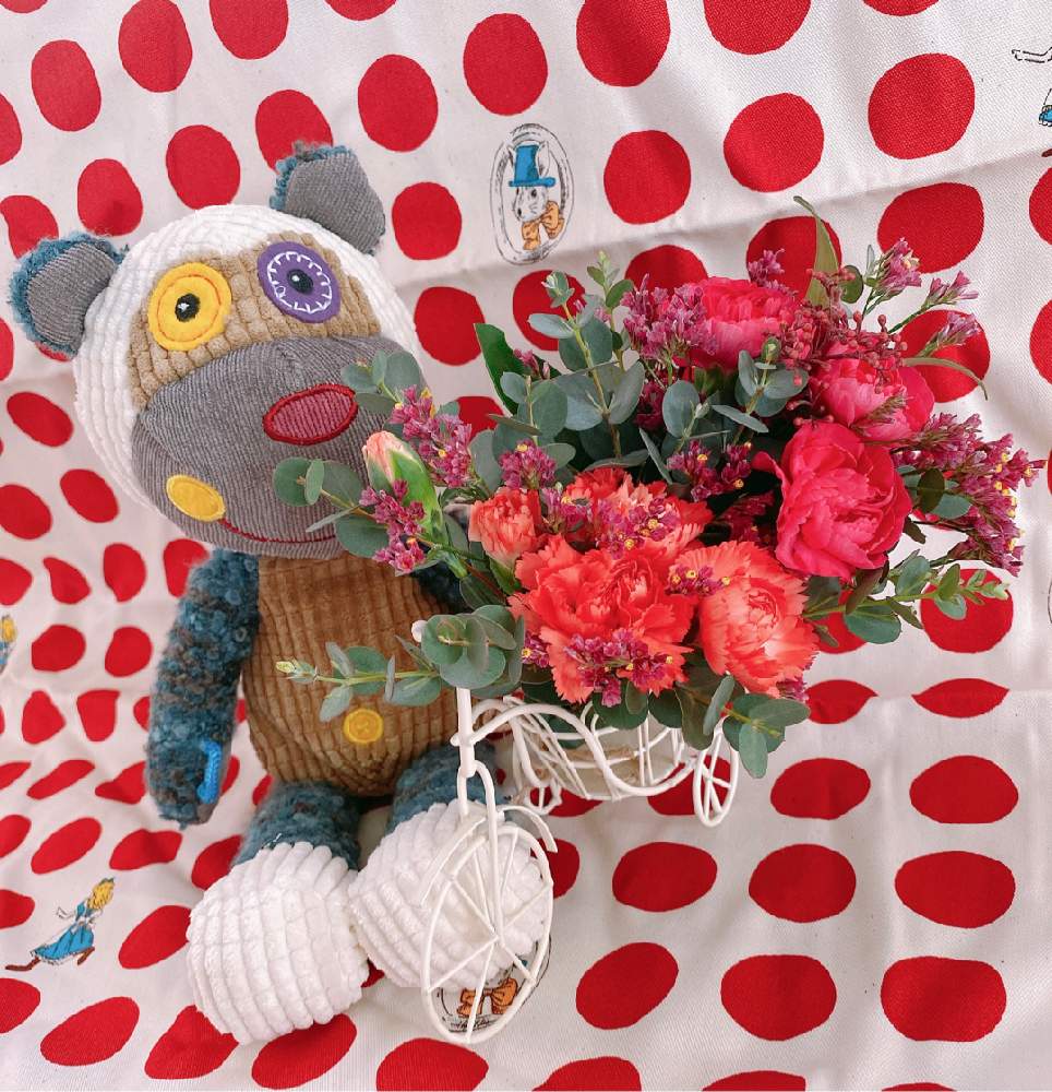 インテリアの画像 by ホエリさん | インテリアとカーネーション♡とドライフラワーとお花大好き♡とドライフラワーのある暮らしと花好きさんと繋がりたいとフラワーライフセラピストと植中毒とGSに感謝。と生花と癒しの花とユーカリ♡とドライフラワーアレンジメント✨とハンドメイドと花のある暮らしとお花屋さんと花育士とiPhone撮影と花束