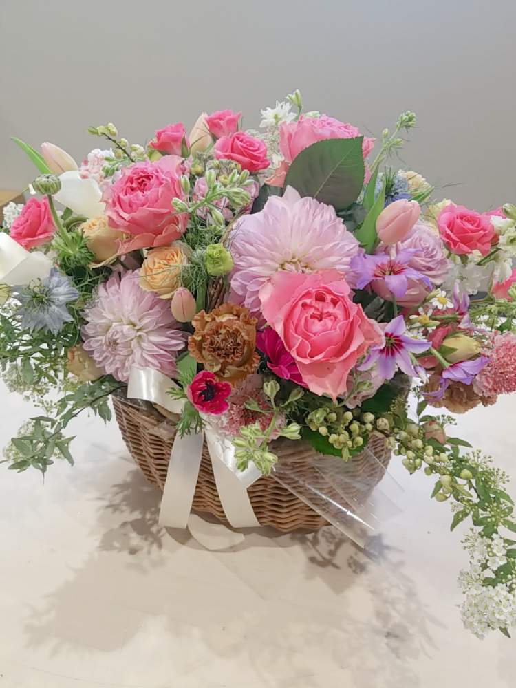 デスクの画像 by 市川園芸さん | デスクと季節の花と花のある暮らしとバスケットアレンジメント