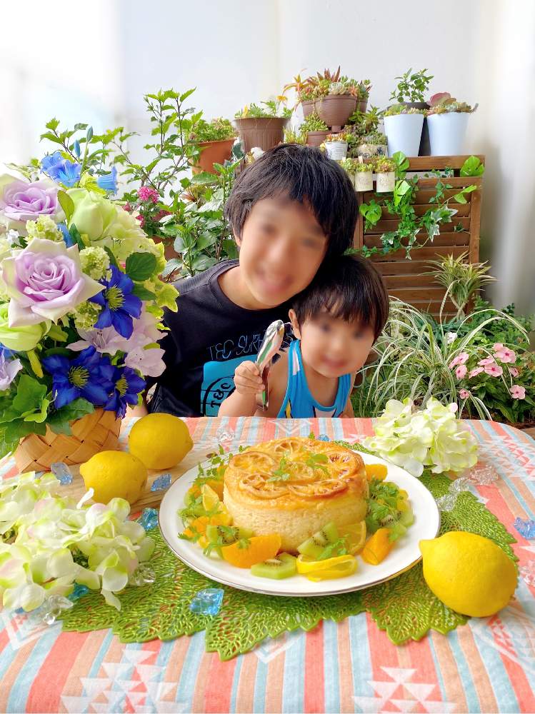 バルコニー/ベランダの画像 by ちゃみりーさん | バルコニー/ベランダと多肉植物と100均雑貨と手作りおやつと100均と人工芝と寄せ植えとベランダガーデニングと100均多肉と多肉植物寄せ植えと多肉植物のある暮らしとおうち園芸と手作りケーキと季節のお花と造花と造花アレンジとフラワーアレンジメントとマンションのベランダと花のある暮らしと100均造花とウッドデッキパネル