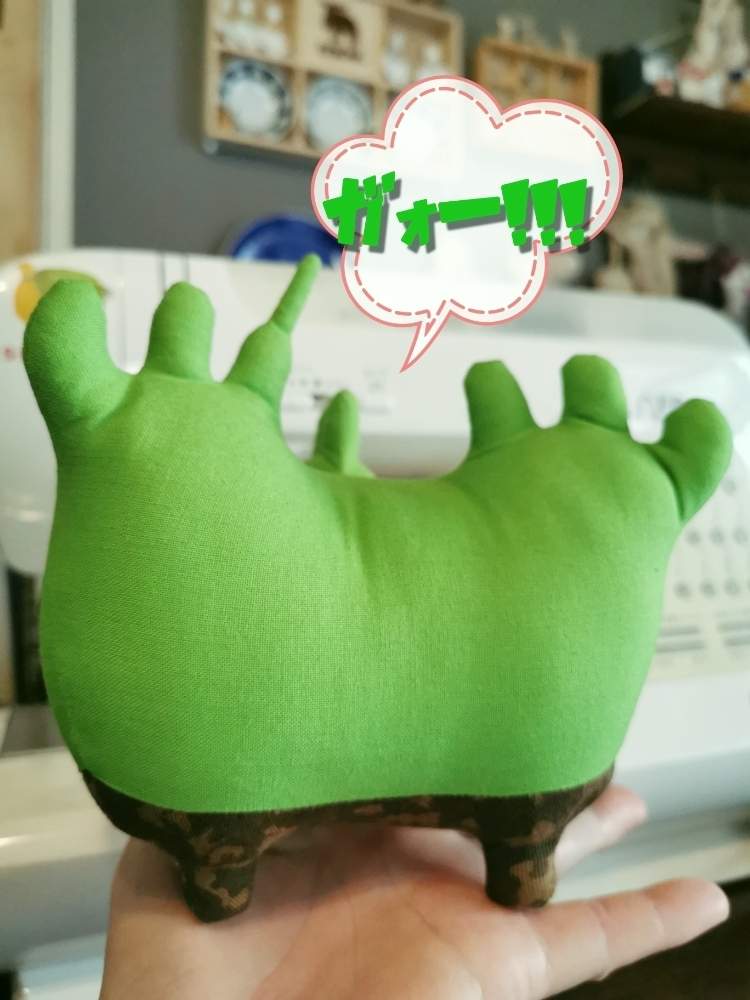 デスクの画像 by poporopoooさん | デスクとパキポディウム属と花と緑のある暮らしと多肉大好きとぬいぐるみとビザール・プランツと塊根大好きとパキポディウム象牙宮と多肉のある暮らしと多肉植物のある暮らしとコーデックスと緑のある暮らしと#パキポディウム•グラキリスと塊根まん・ベアルートと塊根植物と雑貨とハンドメイドと珍奇植物と迷彩柄とグリーンとzooo plants