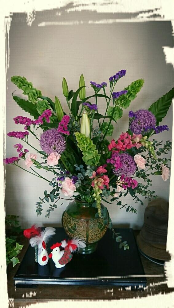 オオタニワタリの投稿画像 By コロボックルさん ユーカリとカーネーションとギガンジュームとキンギョソウとスターチスとモルセラと今日の一枚 17月5月1日 Greensnap グリーンスナップ