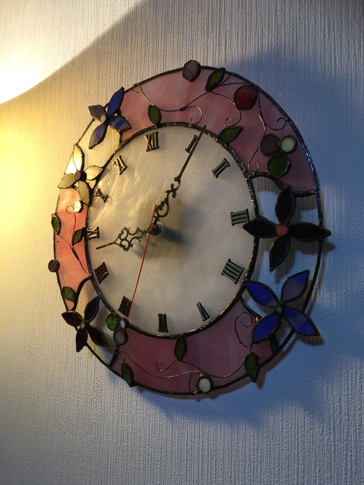ランキング上位のプレゼント ステンドグラスの胡蝶蘭の電波時計 ...