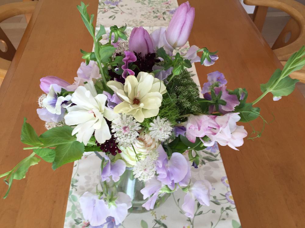 花のある暮らしの投稿画像 By ちーさん 花束 ブーケとウラノスと アネモネ 18月3月10日 Greensnap グリーンスナップ