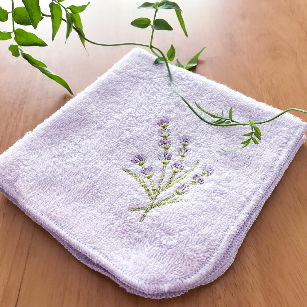 羽衣ジャスミンの投稿画像 By Kukkaさん ハゴロモジャスミンとグリーンのある暮らしと花と雑貨のある暮しとラベンダー とグリーンの癒しといつでも花 をと刺繍と花のある暮らしとグリーンリーフ 18月8月16日 Greensnap グリーンスナップ