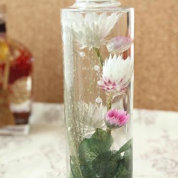 エバーラスティングの画像 by muccomiさん | 部屋とエバーラスティングとキラキラ✨と貝細工ドライと花のある暮らしと白い花とハーバリウムとメルカリ販売中
