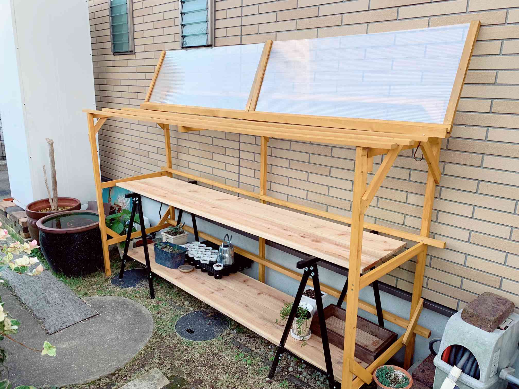 No239　三角お屋根の多肉植物4段棚 簡単移動 、white No239 三角お屋根の多肉植物4段棚 簡単移動 、white No239 三角お