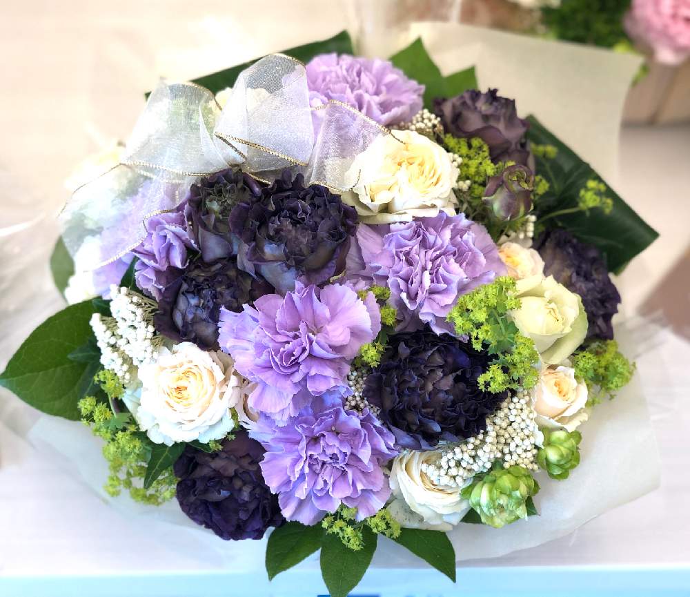 カーネーション の投稿画像 By Sobana さん トルコキキョウ 紫とボタニカルライフとばら バラ 薔薇と母の日プレゼントとムーンダストと花屋とフラワーアレンジメントと花のある暮らしとお花屋さんと母の日 19月5月18日 Greensnap グリーンスナップ