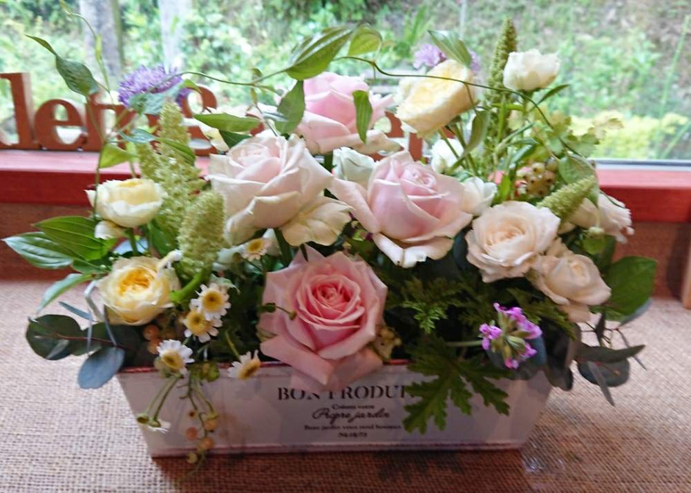 お誕生日の投稿画像 By Satonoさん フラワーアレンジメントと花のある暮らしとお花とお花好きとフラワーデザイン 19月7月24日 Greensnap グリーンスナップ