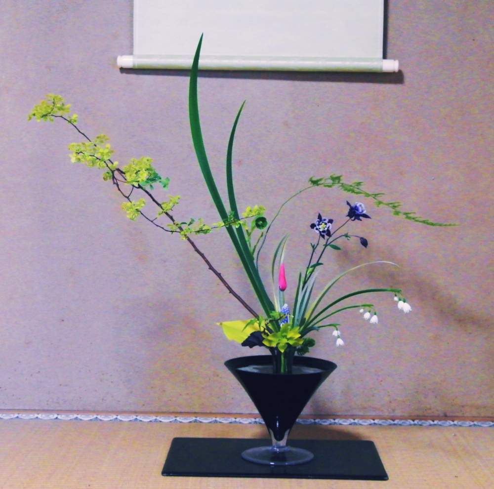 季節の移ろい の投稿画像 By 東風さん 穏やかな日々とgs日和とスノーフレーク と オダマキと クリスマスローズといけばなと花のある暮らし 月4月12日 Greensnap グリーンスナップ