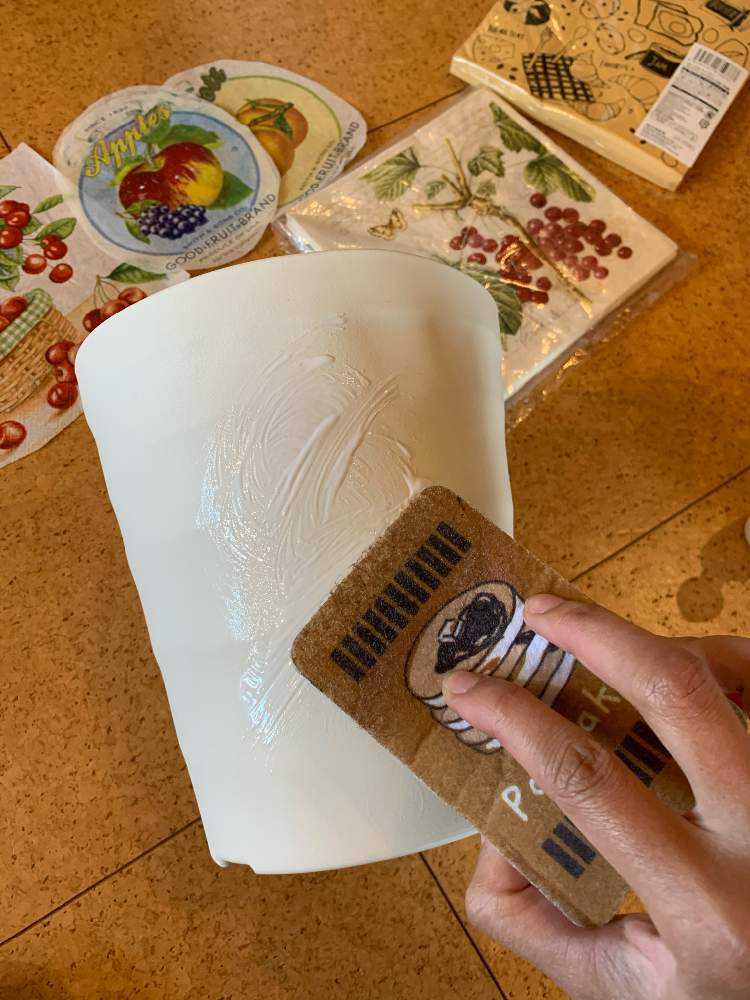 プラ鉢をデコパージュして華やかに Greensnap グリーンスナップ