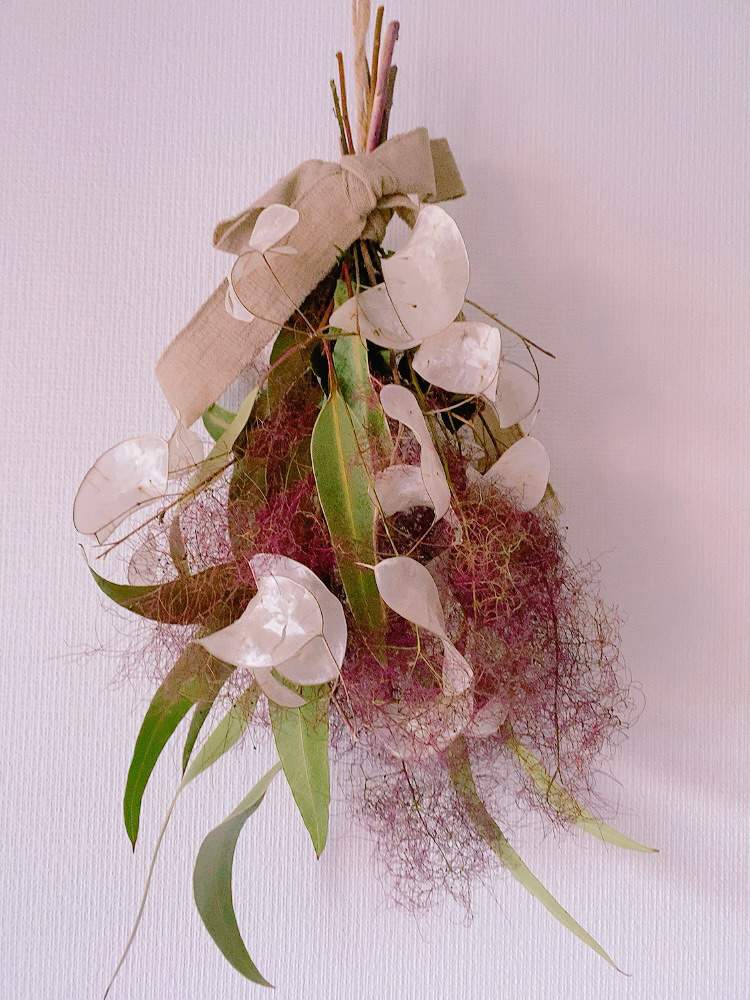 ユーカリ の投稿画像 By Hiroさん スモークツリー とドライフラワー スワッグとルナリア 月6月17日 Greensnap グリーンスナップ