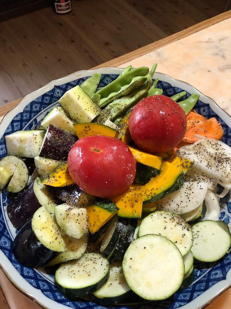 トマトの投稿画像 By すえすえさん ナスと玉ねぎとズッキーニと人参とカボチャとラタトゥユとモロッコインゲン 月6月24日 Greensnap グリーンスナップ