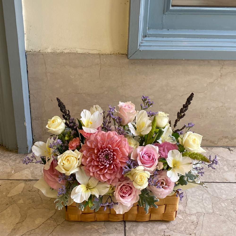 ばら バラ 薔薇の投稿画像 By お花のあとりえ Nikorinaさん 姫路市とプレゼントと花ギフト専門店iihanaとナチュラルとナチュラルスタイルとフラワーアレンジメントと花のある暮らしとばら 薔薇 バラとお花屋さんとフラワーギフトとダリア とスターチス 月8月2日