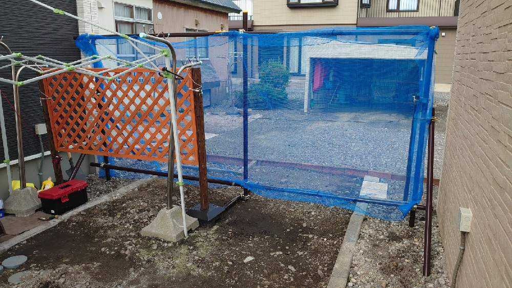 庭植えのために風除けフェンスを作る Greensnap グリーンスナップ