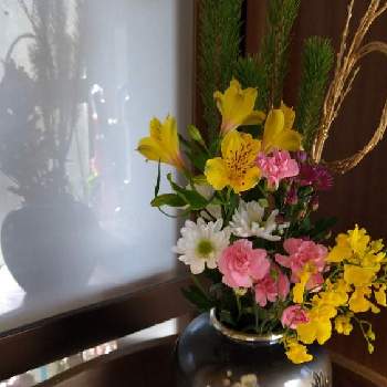 元気をもらう花々の画像 by 歌蓮さん | 玄関とお正月フォトコン2021年となごみと元気をもらう花々とGREEN UP!と玄関に