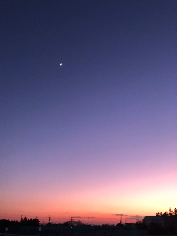 素敵 の投稿画像 By ひろりんさん 三日月と夕焼け空のコラボとグラデーションか綺麗ときれい と美しい とわぁ キレイ 21月1月19日 Greensnap グリーンスナップ
