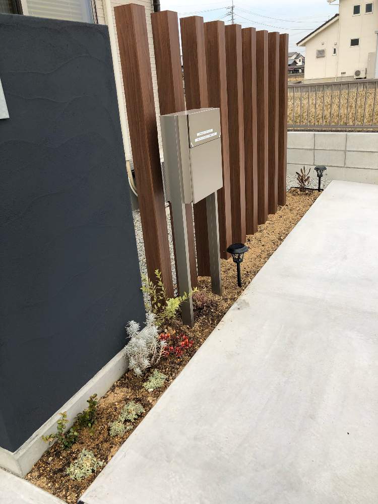 門柱前花壇の投稿画像 By きんちゃんガーデンさん おうち園芸 21月2月14日 Greensnap グリーンスナップ