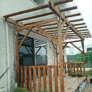 Diy パーゴラ パーゴラ屋根のある庭×おしゃれな作り方7選🤩【目隠し方法も解説します】