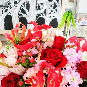 ライラック,バラ、薔薇、ばら,赤い花,切り花,フラワーアレンジメントの画像