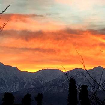 立山連峰の画像 by Hama…jiさん | お出かけ先と早朝の空と雲仲間と北アルプスと朝焼けの空とアート雲☁️と立山連峰