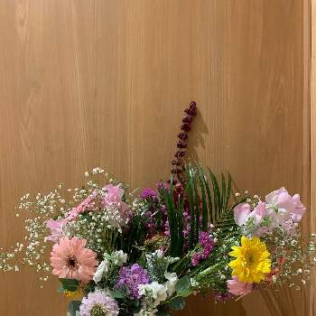 綺麗な花束の画像 by あぁちゃんさん | 玄関と綺麗な花束ときれいと大好きな時間と芸術的と大好きなお花と癒されると可愛いと花束