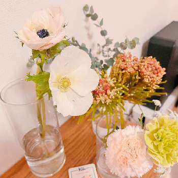 花の飾り方の画像 by niki 可愛いお花屋さんが好きさん | 花の飾り方と枝ものとガラスの花瓶とお花のある生活と花は癒やし♡と切り花