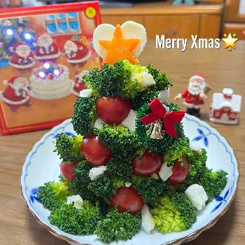 サンタさんの画像 by ゆかりんさん | サンタさんとお野菜とクリスマスツリーと#プチトマトとGSのみなさんに感謝♡とクリスマスイブ☆とブロッコリー。と素敵な一日を✨