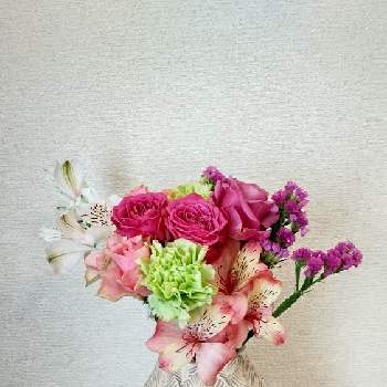 花器が好きの画像 by Jun.cyさん | 部屋とカーネーション♡と２月と花器が好きと薔薇♪とアルストロメリア～とスターチス♪
