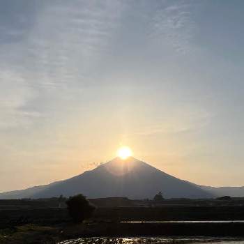 美しい富士山の画像 by ひみつのアッコちゃんさん | お出かけ先と田植え直後の田んぼと太陽のフレアーが見えるダイヤモンド富士と里山の風景と富士山の見える景色と逆さ富士の見える景色とダイヤモンド富士と世界文化遺産と私のお気に入りと美しい富士山